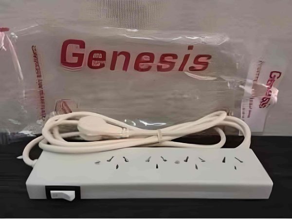 Zapatilla 4 tomas c/cable 5mts Genesis  [UM 1u | 25u]